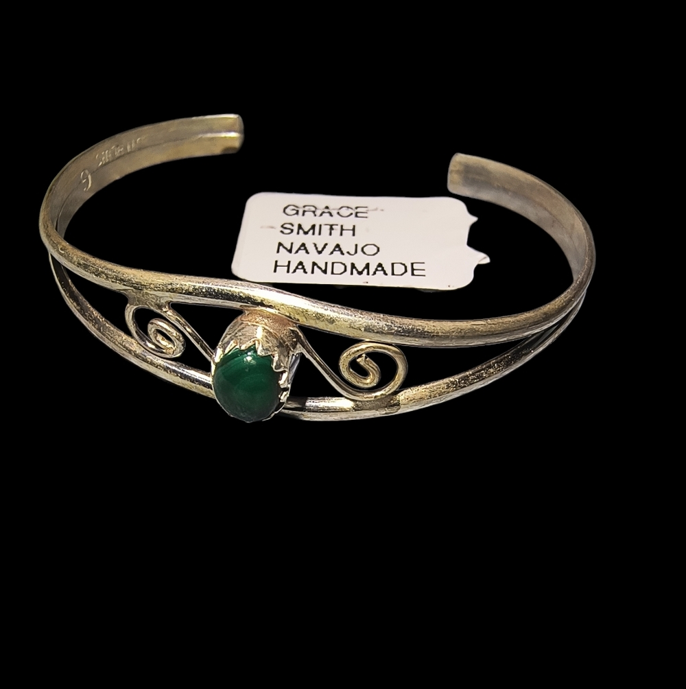 Malachite And Sterling Silver Signed Native American Baby Bracelet - Picture 12 of 13